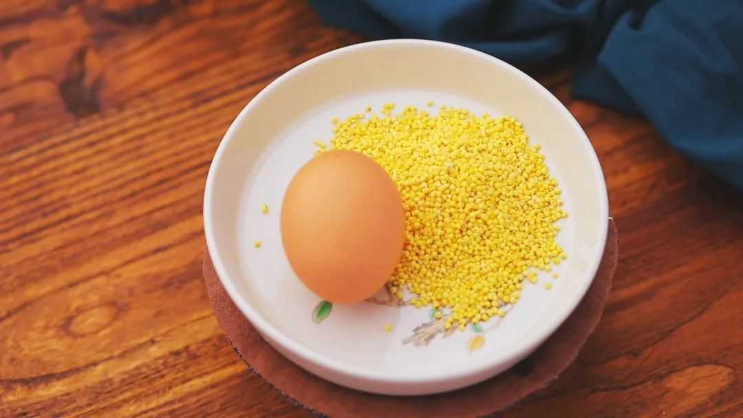 小米最大的好处不是养胃而是它,春天一定要常吃!做快手煎饼,胜过喝粥休闲区蓝鸢梦想 - Www.slyday.coM 小米最大的好处不是养胃而是它,春天一定要常吃!做快手煎饼,胜过喝粥休闲区蓝鸢梦想 - Www.slyday.coM