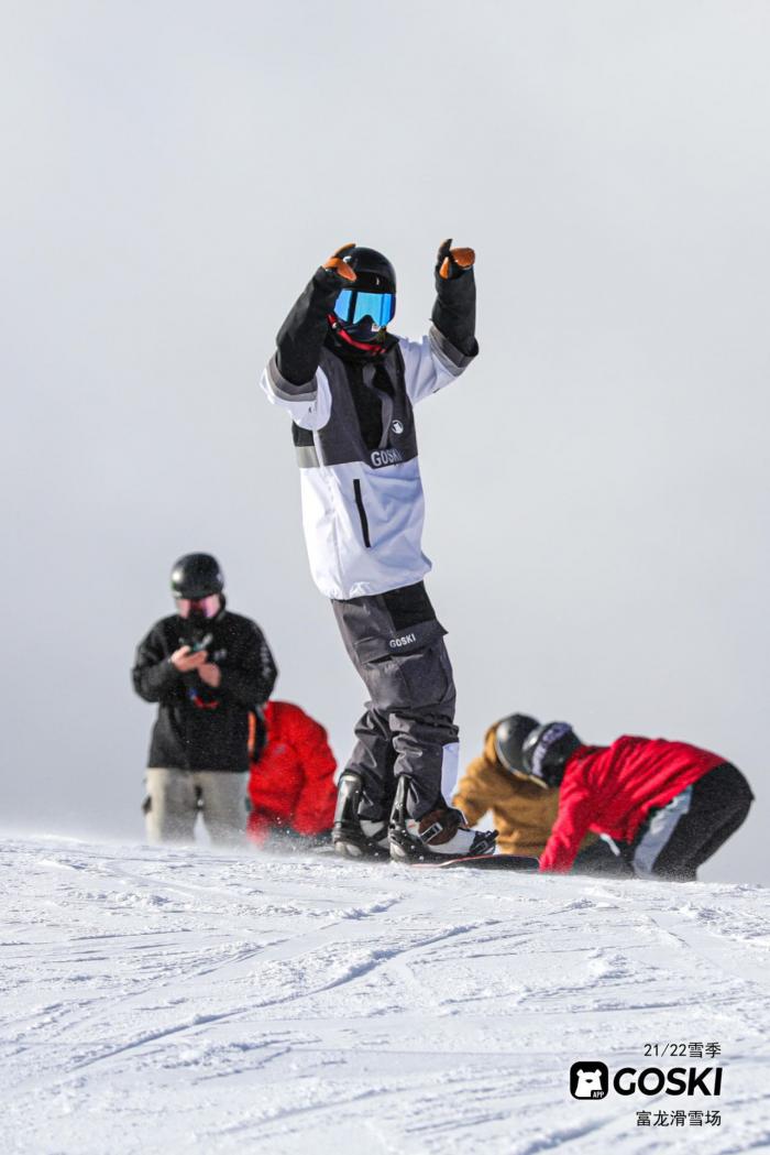 6年前签下谷爱凌苏翊鸣,雪圈发烧友年入2个亿休闲区蓝鸢梦想 - Www.slyday.coM 6年前签下谷爱凌苏翊鸣,雪圈发烧友年入2个亿休闲区蓝鸢梦想 - Www.slyday.coM