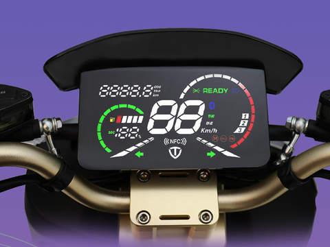 台铃推出优跑超跑版电动车，1000W电机，大容量云电池，续航远