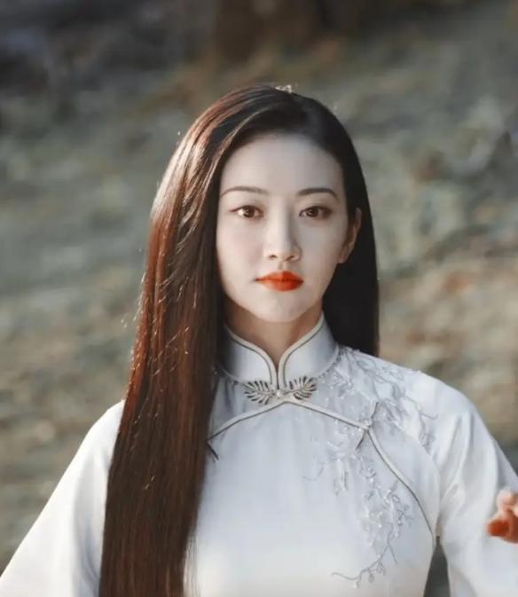 景甜终于又演古装了，造型却没有司藤和大唐荣耀好，你给打几分？|景甜|大唐|老师_新浪新闻