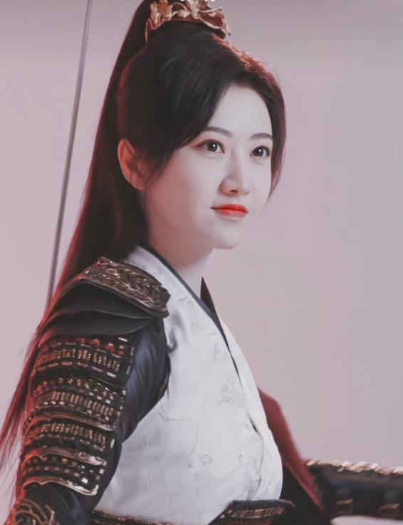 景甜终于又演古装了，造型却没有司藤和大唐荣耀好，你给打几分？|景甜|大唐|老师_新浪新闻