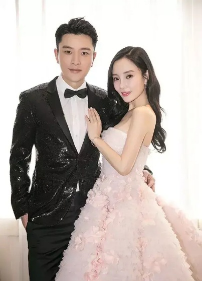 真复合了?贾乃亮炫耀生日蛋糕,“星黛露”蛋糕被疑为李小璐所送休闲区蓝鸢梦想 - Www.slyday.coM 真复合了?贾乃亮炫耀生日蛋糕,“星黛露”蛋糕被疑为李小璐所送休闲区蓝鸢梦想 - Www.slyday.coM