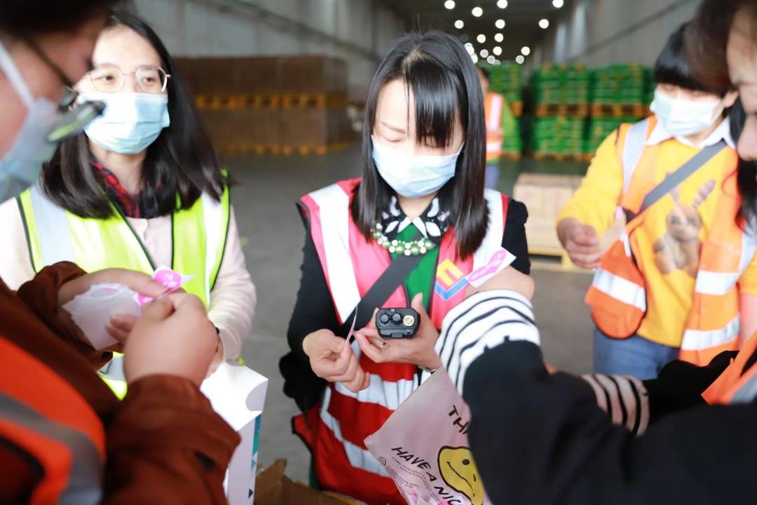 守“沪”行动中 重庆市商务系统12小时落实援沪医疗队后勤物资休闲区蓝鸢梦想 - Www.slyday.coM 守“沪”行动中 重庆市商务系统12小时落实援沪医疗队后勤物资休闲区蓝鸢梦想 - Www.slyday.coM