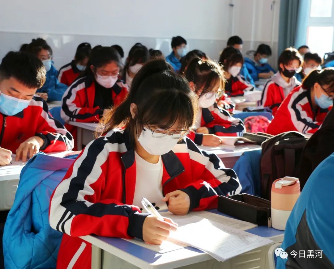 黑河城区初高中各年级恢复线下教学直击复课现场