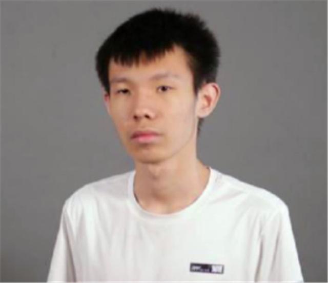 张嘉文和粉丝solo，招牌Q自证实力后扬言：输一把我就是哈巴狗11