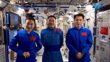 欢迎回家!三声“感觉良好”听到泪目...现场有小动物围观,第一顿饭有面条、馒头、醋溜土豆丝休闲区蓝鸢梦想 - Www.slyday.coM 欢迎回家!三声“感觉良好”听到泪目...现场有小动物围观,第一顿饭有面条、馒头、醋溜土豆丝休闲区蓝鸢梦想 - Www.slyday.coM