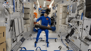 欢迎回家!三声“感觉良好”听到泪目...现场有小动物围观,第一顿饭有面条、馒头、醋溜土豆丝休闲区蓝鸢梦想 - Www.slyday.coM 欢迎回家!三声“感觉良好”听到泪目...现场有小动物围观,第一顿饭有面条、馒头、醋溜土豆丝休闲区蓝鸢梦想 - Www.slyday.coM