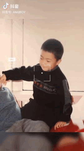 把《霸王别姬》唱上热搜的95后找到了!网友:活该他火休闲区蓝鸢梦想 - Www.slyday.coM 把《霸王别姬》唱上热搜的95后找到了!网友:活该他火休闲区蓝鸢梦想 - Www.slyday.coM