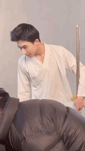 把《霸王别姬》唱上热搜的95后找到了!网友:活该他火休闲区蓝鸢梦想 - Www.slyday.coM 把《霸王别姬》唱上热搜的95后找到了!网友:活该他火休闲区蓝鸢梦想 - Www.slyday.coM