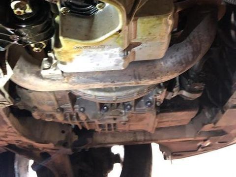 汽车发动机爆缸是为什么？