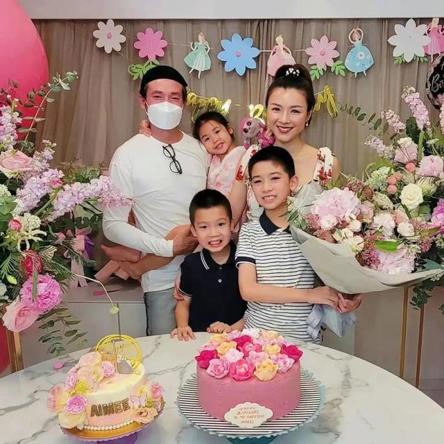 香港疫情下的明星状态:陈豪陈展鹏复工,“亚视一姐”被判入狱休闲区蓝鸢梦想 - Www.slyday.coM 香港疫情下的明星状态:陈豪陈展鹏复工,“亚视一姐”被判入狱休闲区蓝鸢梦想 - Www.slyday.coM