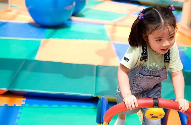 调查发现:3岁上幼儿园和4岁上幼儿园的宝宝,未来发展不同休闲区蓝鸢梦想 - Www.slyday.coM 调查发现:3岁上幼儿园和4岁上幼儿园的宝宝,未来发展不同休闲区蓝鸢梦想 - Www.slyday.coM