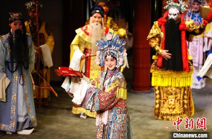 京城百年戏楼重张 会馆活化打造新戏入口、惠民文化空间休闲区蓝鸢梦想 - Www.slyday.coM 京城百年戏楼重张 会馆活化打造新戏入口、惠民文化空间休闲区蓝鸢梦想 - Www.slyday.coM