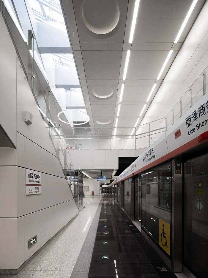 因“颜值”火出圈的城市地铁站,每一处都是惊艳的美学空间休闲区蓝鸢梦想 - Www.slyday.coM 因“颜值”火出圈的城市地铁站,每一处都是惊艳的美学空间休闲区蓝鸢梦想 - Www.slyday.coM