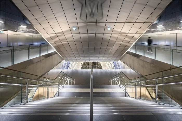 因“颜值”火出圈的城市地铁站,每一处都是惊艳的美学空间休闲区蓝鸢梦想 - Www.slyday.coM 因“颜值”火出圈的城市地铁站,每一处都是惊艳的美学空间休闲区蓝鸢梦想 - Www.slyday.coM