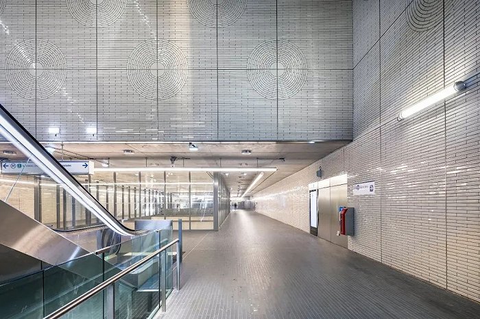 因“颜值”火出圈的城市地铁站,每一处都是惊艳的美学空间休闲区蓝鸢梦想 - Www.slyday.coM 因“颜值”火出圈的城市地铁站,每一处都是惊艳的美学空间休闲区蓝鸢梦想 - Www.slyday.coM