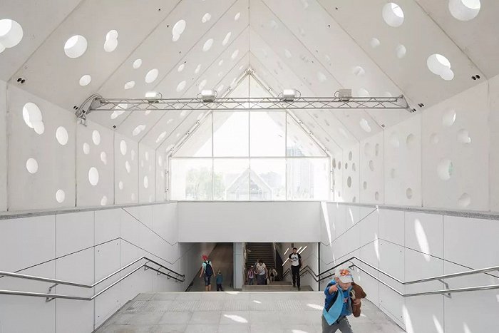 因“颜值”火出圈的城市地铁站,每一处都是惊艳的美学空间休闲区蓝鸢梦想 - Www.slyday.coM 因“颜值”火出圈的城市地铁站,每一处都是惊艳的美学空间休闲区蓝鸢梦想 - Www.slyday.coM