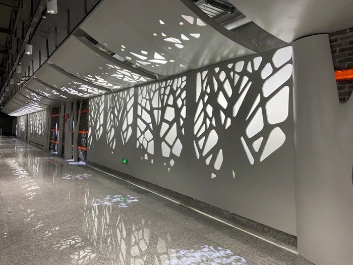 因“颜值”火出圈的城市地铁站,每一处都是惊艳的美学空间休闲区蓝鸢梦想 - Www.slyday.coM 因“颜值”火出圈的城市地铁站,每一处都是惊艳的美学空间休闲区蓝鸢梦想 - Www.slyday.coM