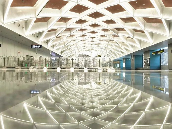 因“颜值”火出圈的城市地铁站,每一处都是惊艳的美学空间休闲区蓝鸢梦想 - Www.slyday.coM 因“颜值”火出圈的城市地铁站,每一处都是惊艳的美学空间休闲区蓝鸢梦想 - Www.slyday.coM