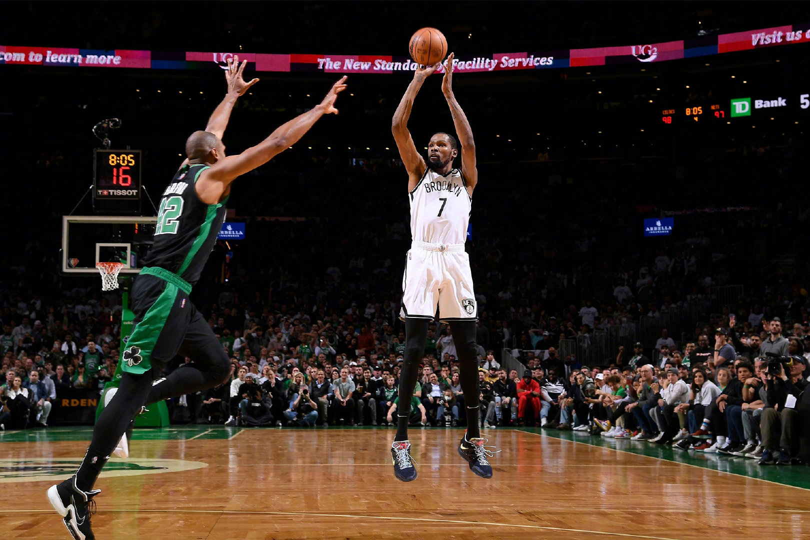 分析杜兰特为何选择掘金背后的战术适配与冠军野心