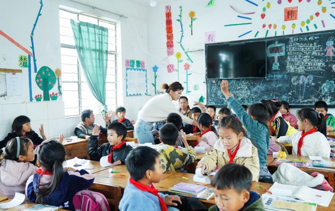 中信股份在定点帮扶县开展“梦想课堂”活动