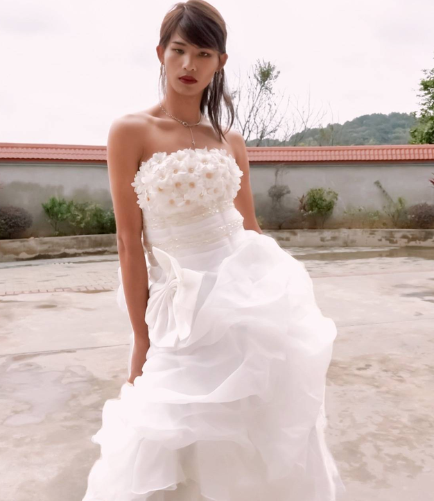 被骂娘娘腔、不男不女…从乡村野模到国际超模,梦想是真的会发光呀!休闲区蓝鸢梦想 - Www.slyday.coM 被骂娘娘腔、不男不女…从乡村野模到国际超模,梦想是真的会发光呀!休闲区蓝鸢梦想 - Www.slyday.coM