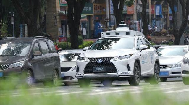 国内自动驾驶企业首获出租车经营许可，小马智行将在广州收费运营