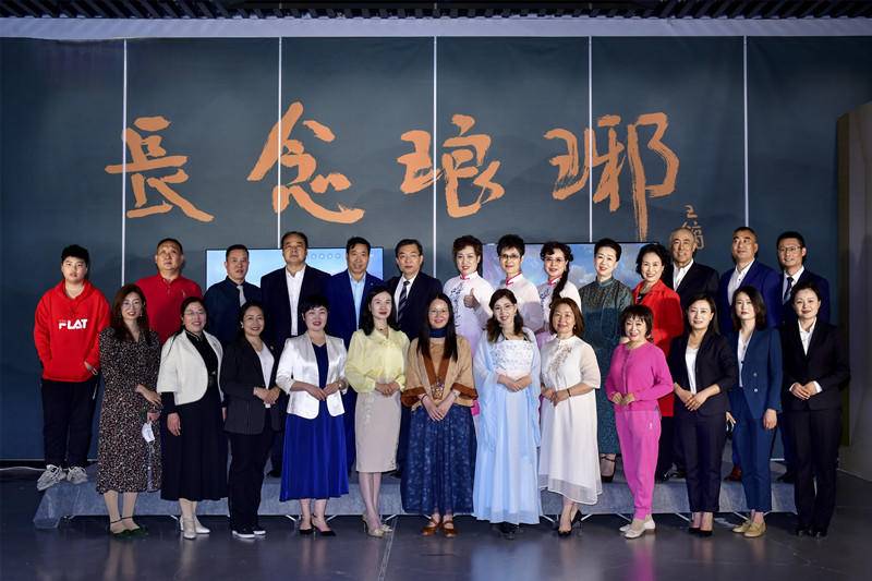 当阅读遇上科技,这场书法朗诵派对上演精彩“隔空对话”休闲区蓝鸢梦想 - Www.slyday.coM 当阅读遇上科技,这场书法朗诵派对上演精彩“隔空对话”休闲区蓝鸢梦想 - Www.slyday.coM