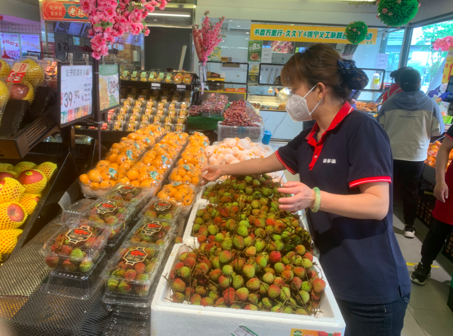 生活必需品供应如何?记者走访:北京朝阳社区超市物资充足休闲区蓝鸢梦想 - Www.slyday.coM 生活必需品供应如何?记者走访:北京朝阳社区超市物资充足休闲区蓝鸢梦想 - Www.slyday.coM
