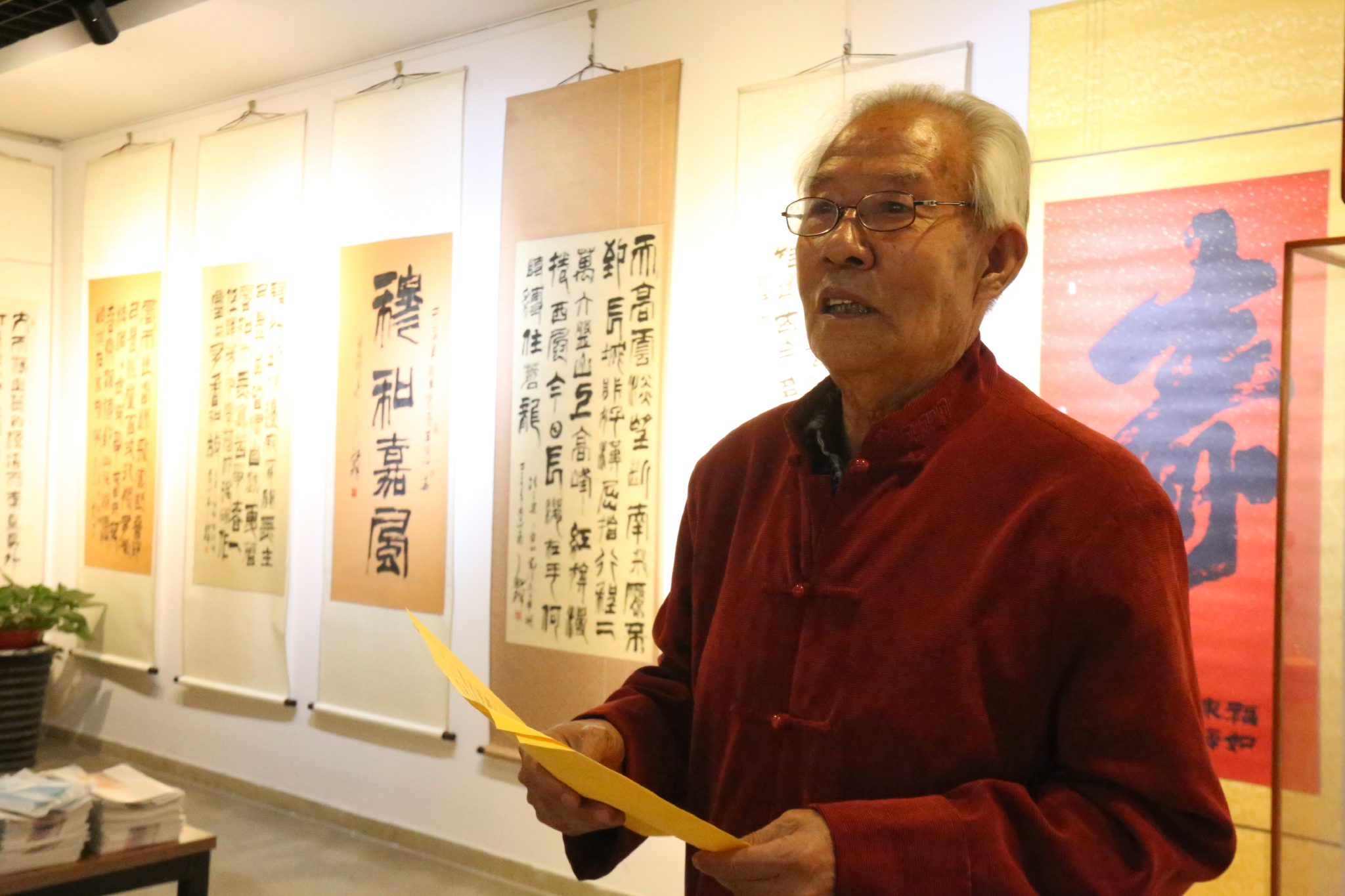 酸甜苦辣寻常事艺海探珠不作翁高永祥书画展亮相民间工艺博物馆