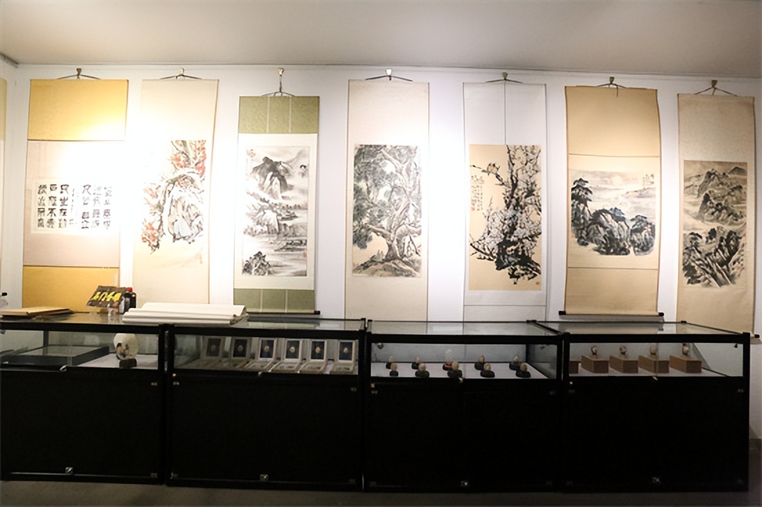 酸甜苦辣寻常事艺海探珠不作翁高永祥书画展亮相民间工艺博物馆