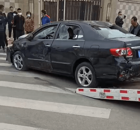 女子驾车撞伤母亲逃逸致其身亡,警方通报休闲区蓝鸢梦想 - Www.slyday.coM 女子驾车撞伤母亲逃逸致其身亡,警方通报休闲区蓝鸢梦想 - Www.slyday.coM