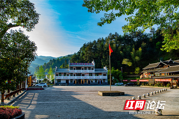 “云上雪峰”成网红,“四好农村路”串联起幸福的新生活休闲区蓝鸢梦想 - Www.slyday.coM “云上雪峰”成网红,“四好农村路”串联起幸福的新生活休闲区蓝鸢梦想 - Www.slyday.coM