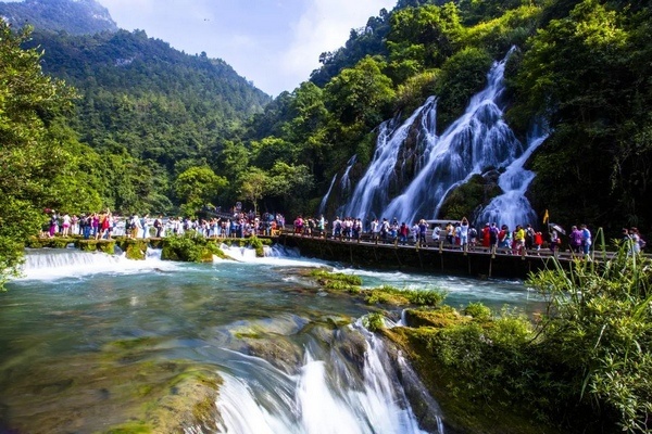 荔波推出“五一免费畅游”大礼包 所有游客免票游A级景区休闲区蓝鸢梦想 - Www.slyday.coM 荔波推出“五一免费畅游”大礼包 所有游客免票游A级景区休闲区蓝鸢梦想 - Www.slyday.coM