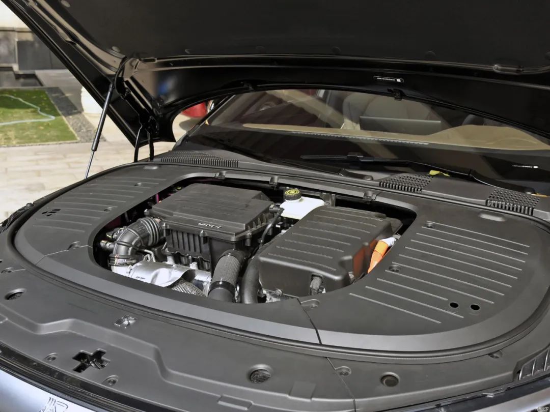 20万出头中大型车!主动安全+15.6英寸