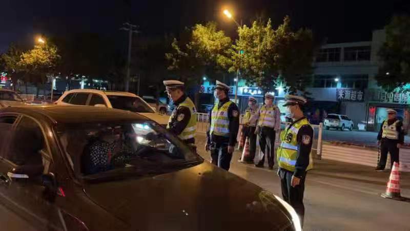 排查隐患河间交警全力筑牢道路交通事故防线