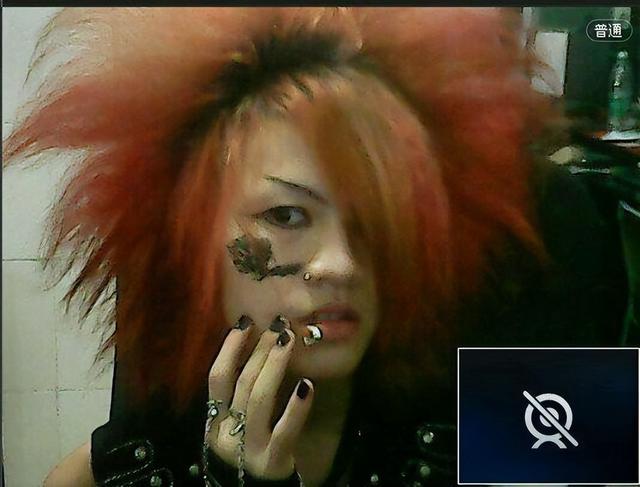 杀马特的前世今生,看似夸张的外表,却隐藏着底层人的伤疤休闲区蓝鸢梦想 - Www.slyday.coM 杀马特的前世今生,看似夸张的外表,却隐藏着底层人的伤疤休闲区蓝鸢梦想 - Www.slyday.coM