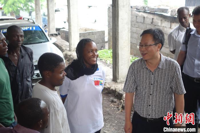 宋健平团队在科摩罗工作 广东省卫生健康委员会供图