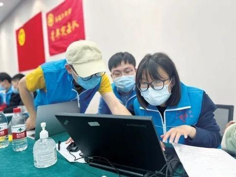 “我报名,让我上!”这些年轻的声音铿锵有力休闲区蓝鸢梦想 - Www.slyday.coM “我报名,让我上!”这些年轻的声音铿锵有力休闲区蓝鸢梦想 - Www.slyday.coM