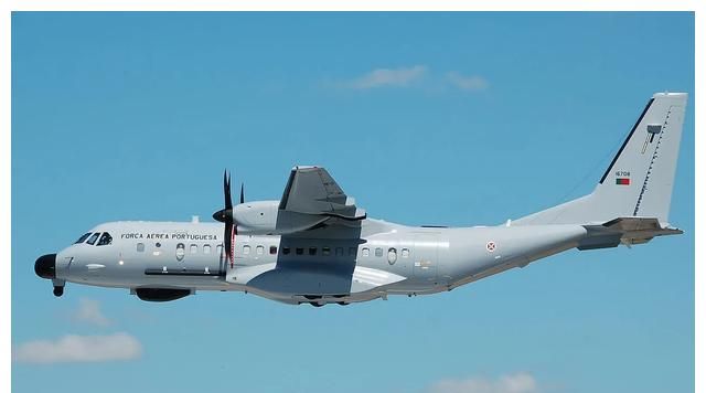 c-295系列战术运输机,由西班牙在上世纪九十年代中期研制,九十年代