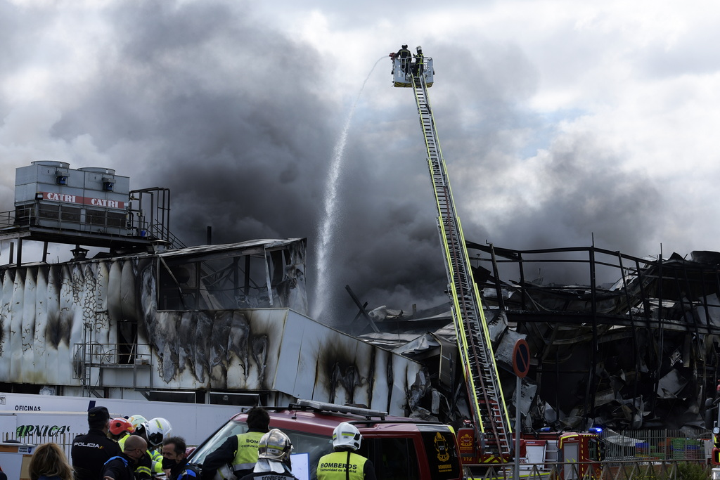 早安·世界|乌方袭击顿涅茨克石油基地,俄军攻入亚速钢铁厂休闲区蓝鸢梦想 - Www.slyday.coM 早安·世界|乌方袭击顿涅茨克石油基地,俄军攻入亚速钢铁厂休闲区蓝鸢梦想 - Www.slyday.coM