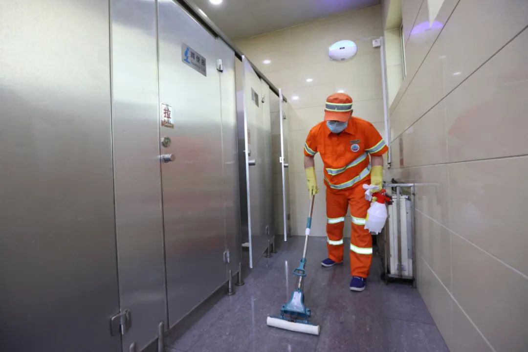 “如厕请您先扫一下二维码”,东城113座公厕开始试点休闲区蓝鸢梦想 - Www.slyday.coM “如厕请您先扫一下二维码”,东城113座公厕开始试点休闲区蓝鸢梦想 - Www.slyday.coM