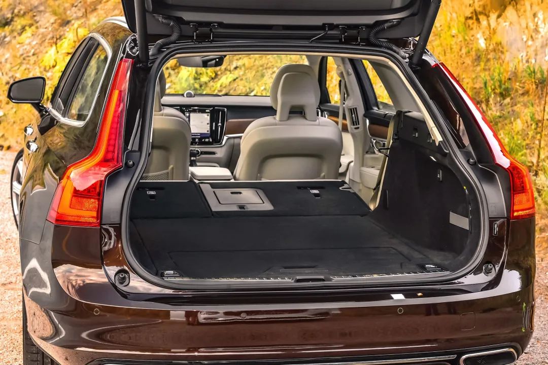 露营要逼格?除了装备,这几款车帮你成为焦点!