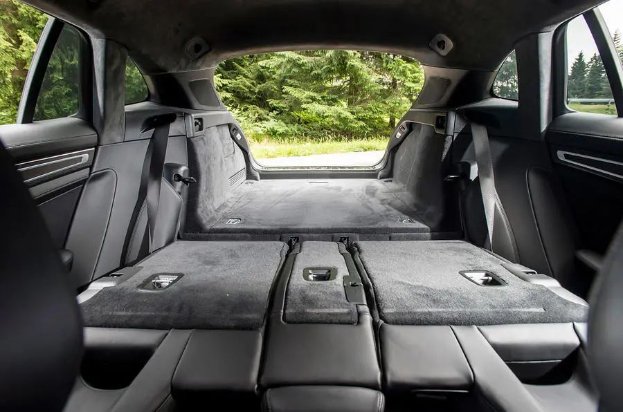 露营要逼格?除了装备,这几款车帮你成为焦点!