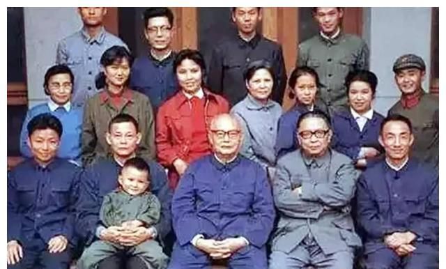 刘诗昆:两婚两离,76岁娶爱徒为妻,81岁喜迎三胎