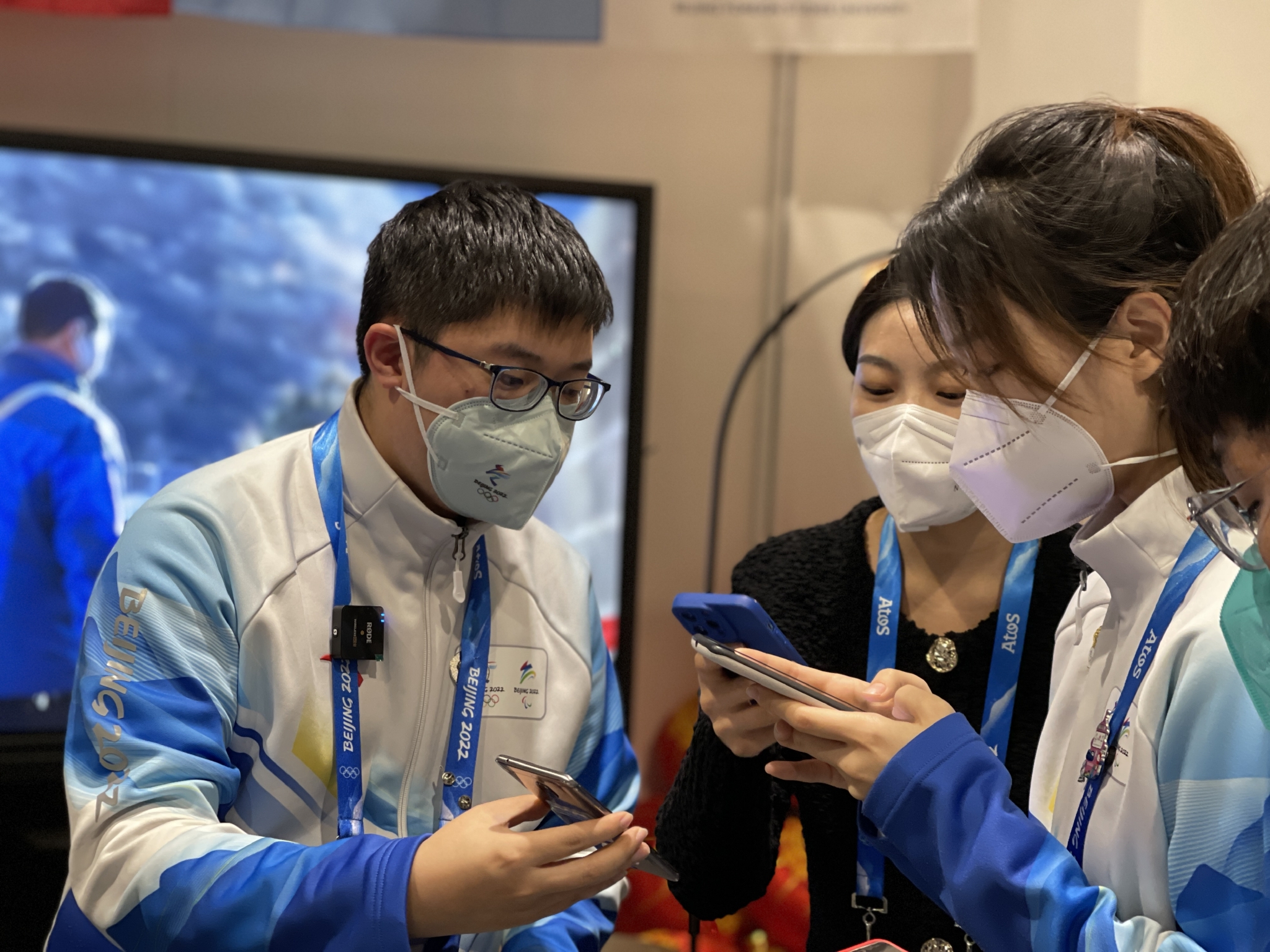 李世鑫在冬奥会上的志愿服务瞬间