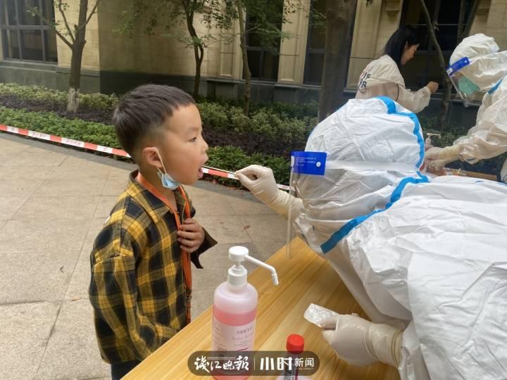 全县增设400多个采样点!高效有序暖心,桐庐全员核酸采样现场直击休闲区蓝鸢梦想 - Www.slyday.coM 全县增设400多个采样点!高效有序暖心,桐庐全员核酸采样现场直击休闲区蓝鸢梦想 - Www.slyday.coM