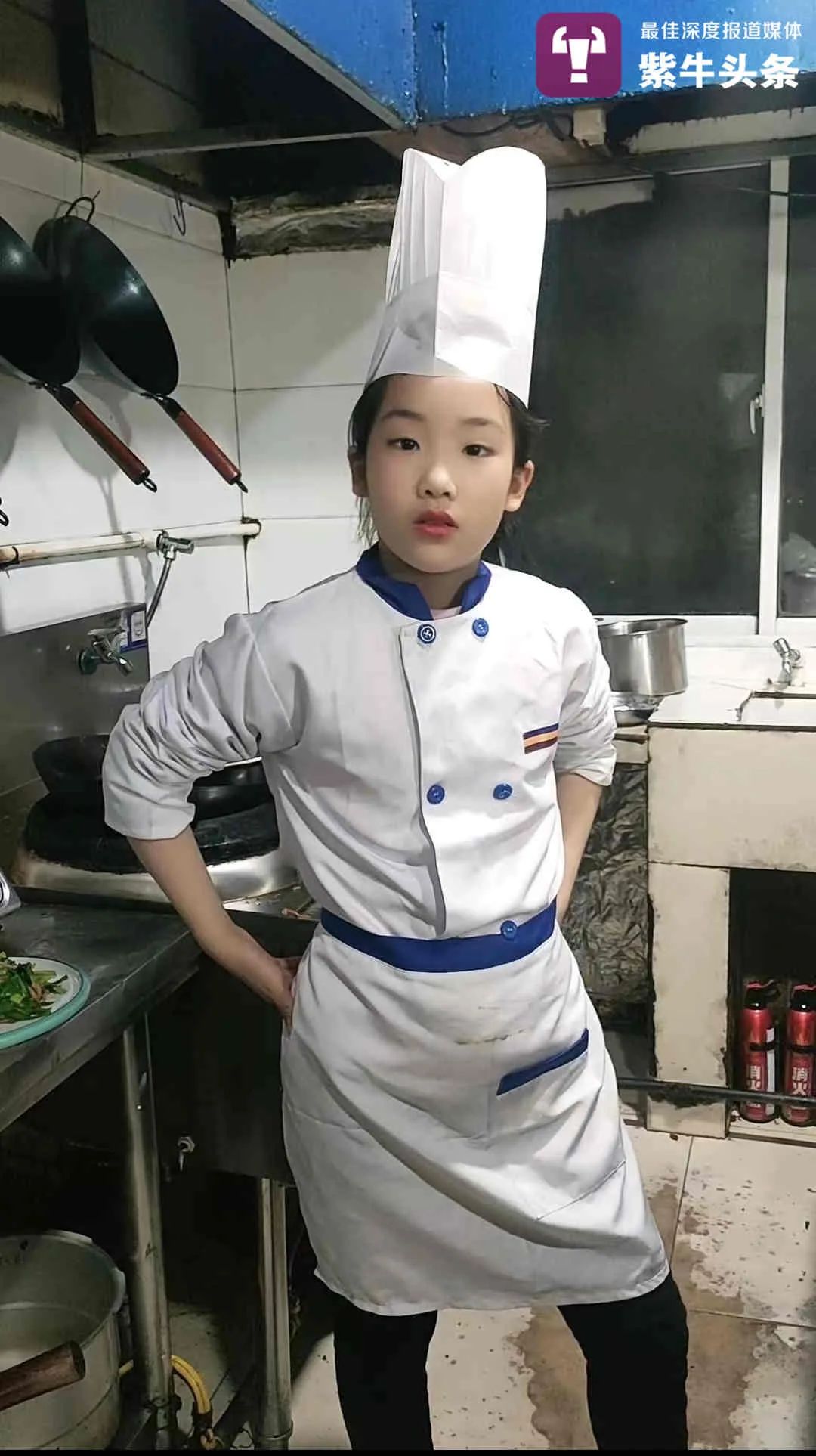 孙佳瑞说自己的爱好其实挺多的,喜欢练习厨艺只是一方面,自己还从小就
