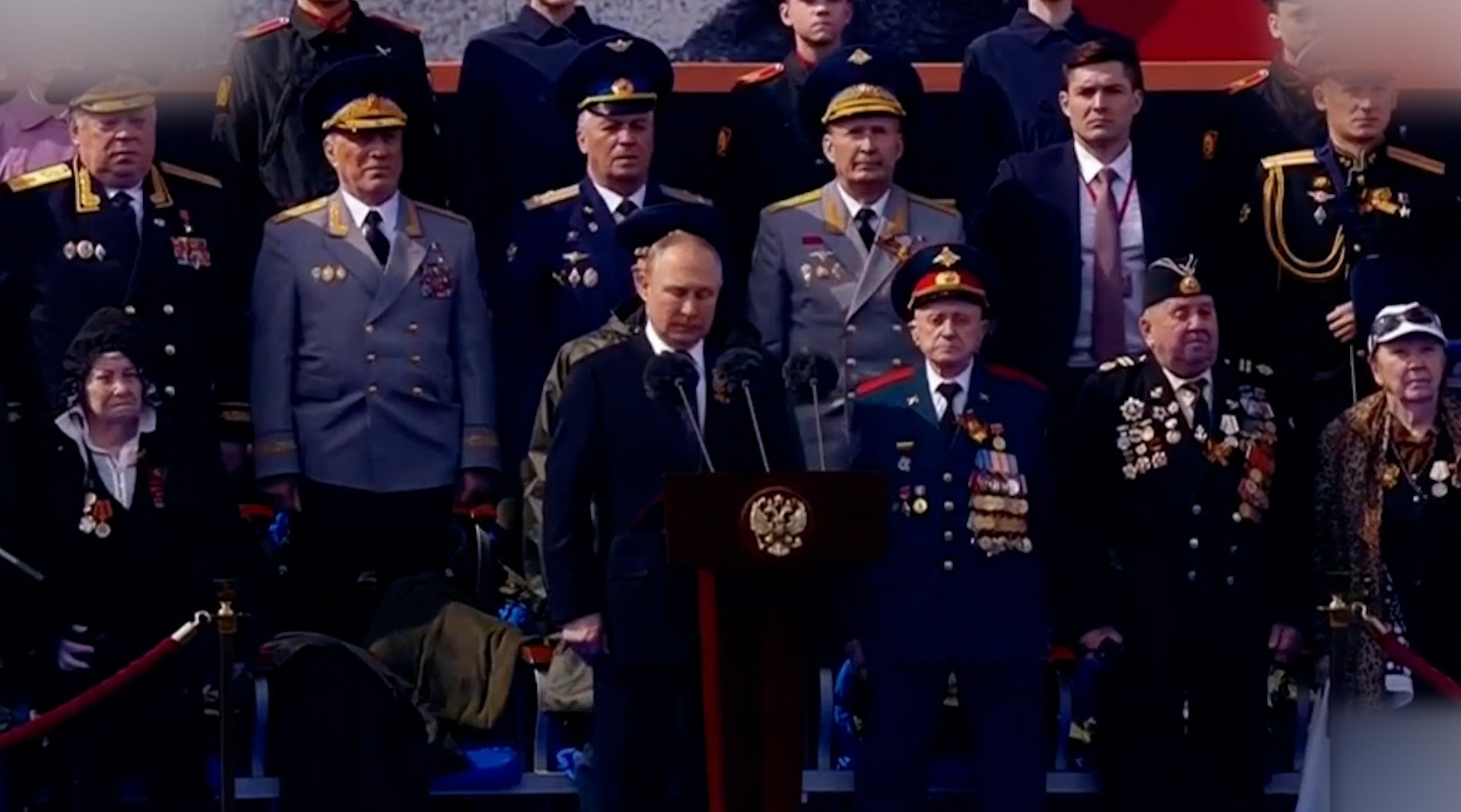 5月9日红场举行胜利日阅兵，总统普京发表胜利日讲话 - 知乎