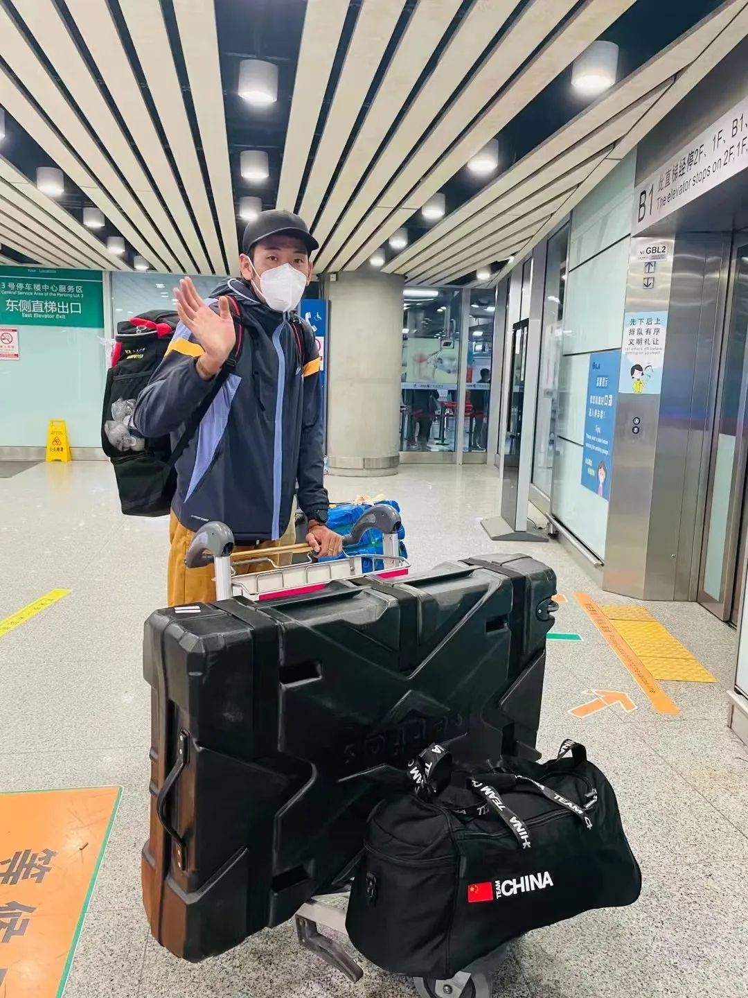 作为唯一的中国运动员，苗浩出征西班牙。